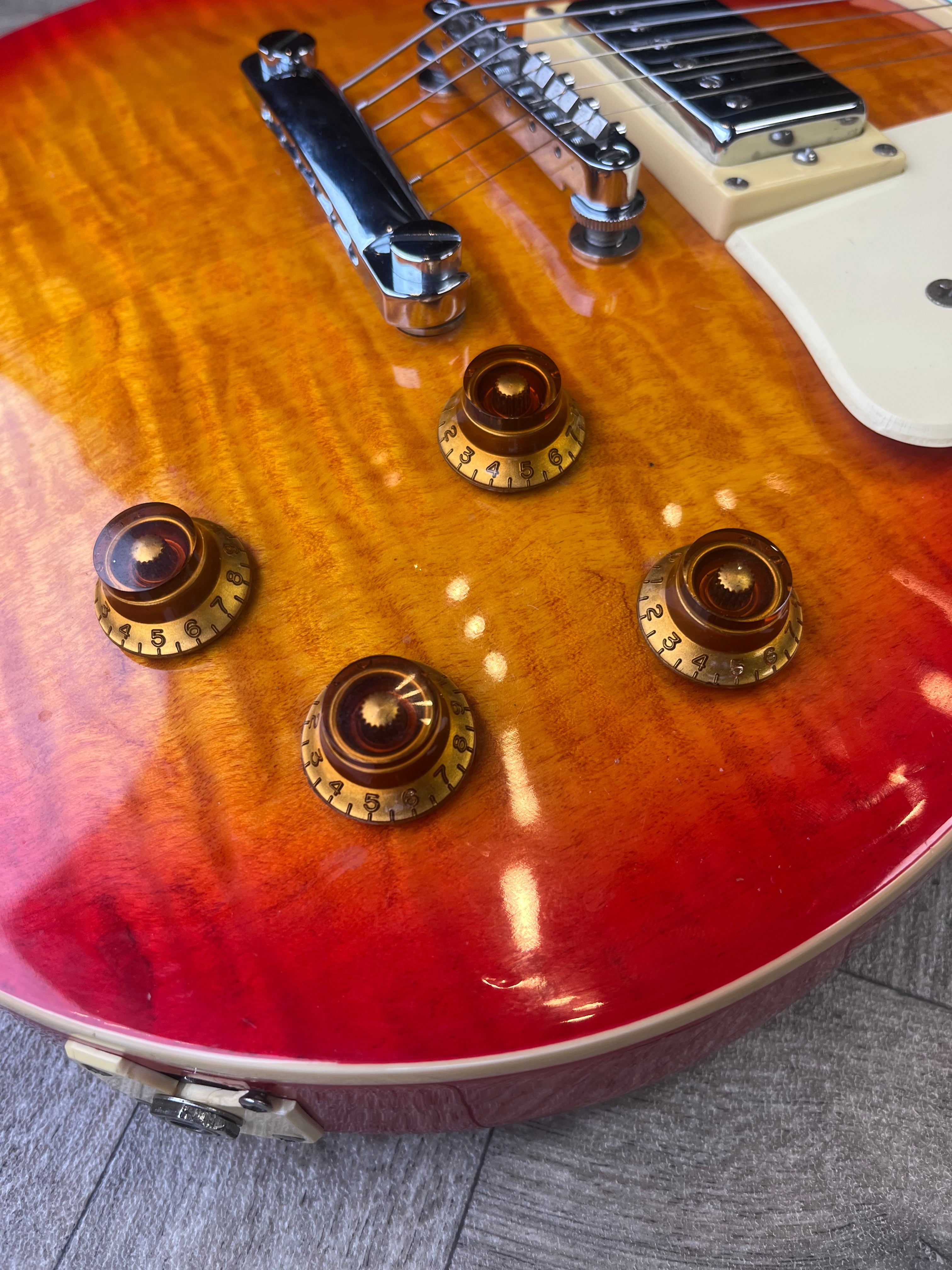 Epiphone Les Paul, Sunburst