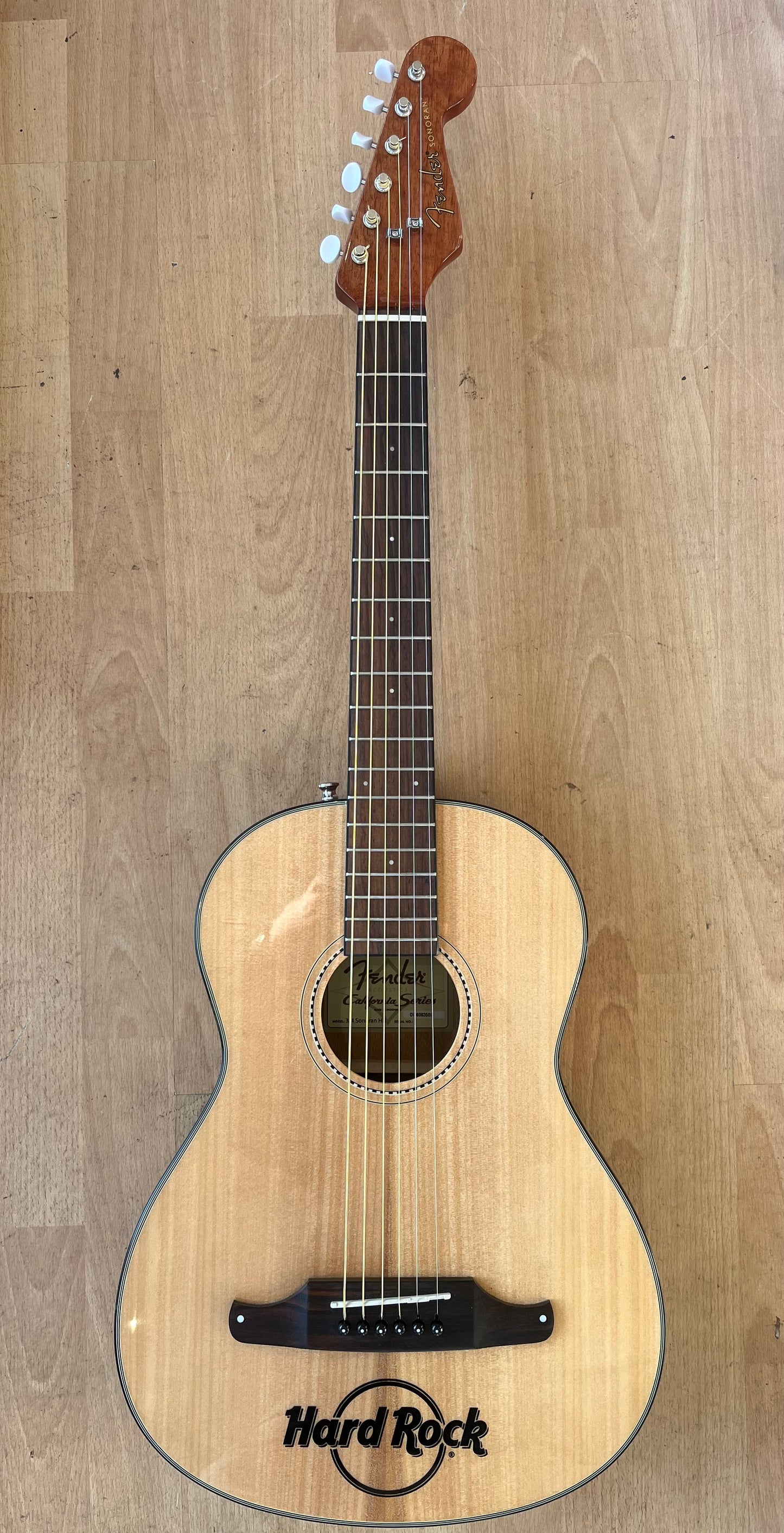 FENDER Sonaran Acoustic guitar HARD ROCK logo