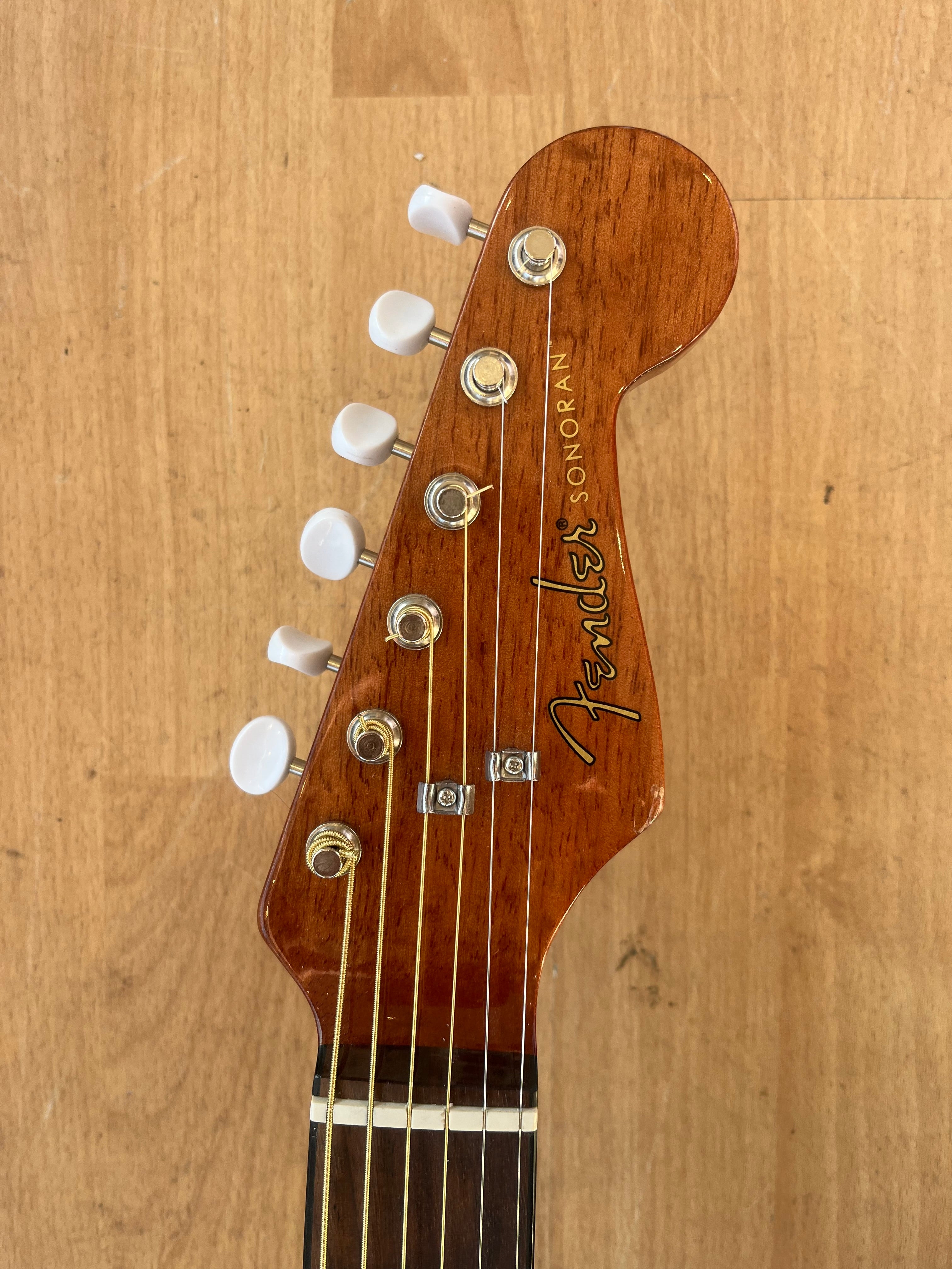 FENDER Sonaran Acoustic guitar HARD ROCK logo