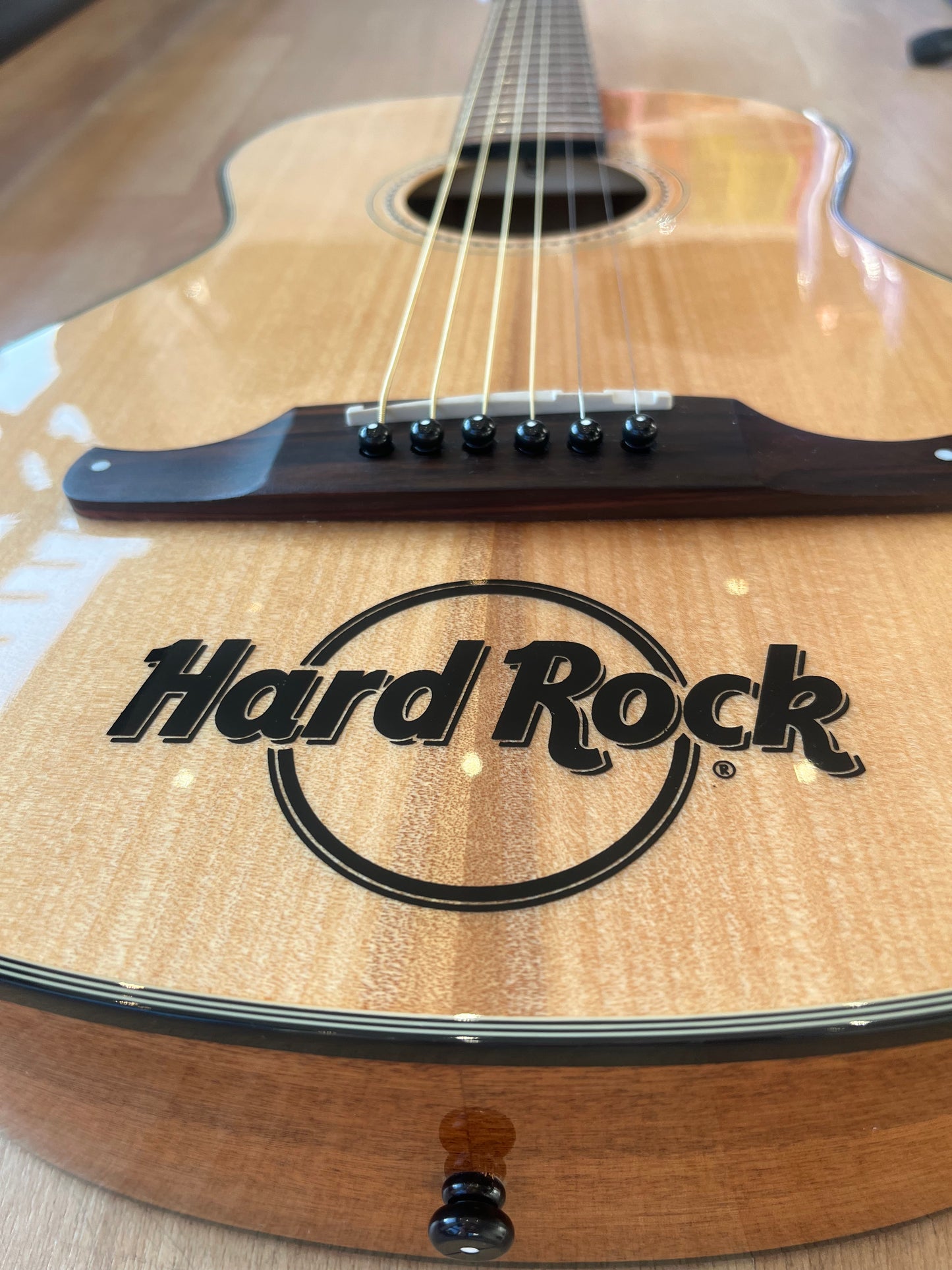 FENDER Sonaran Acoustic guitar HARD ROCK logo