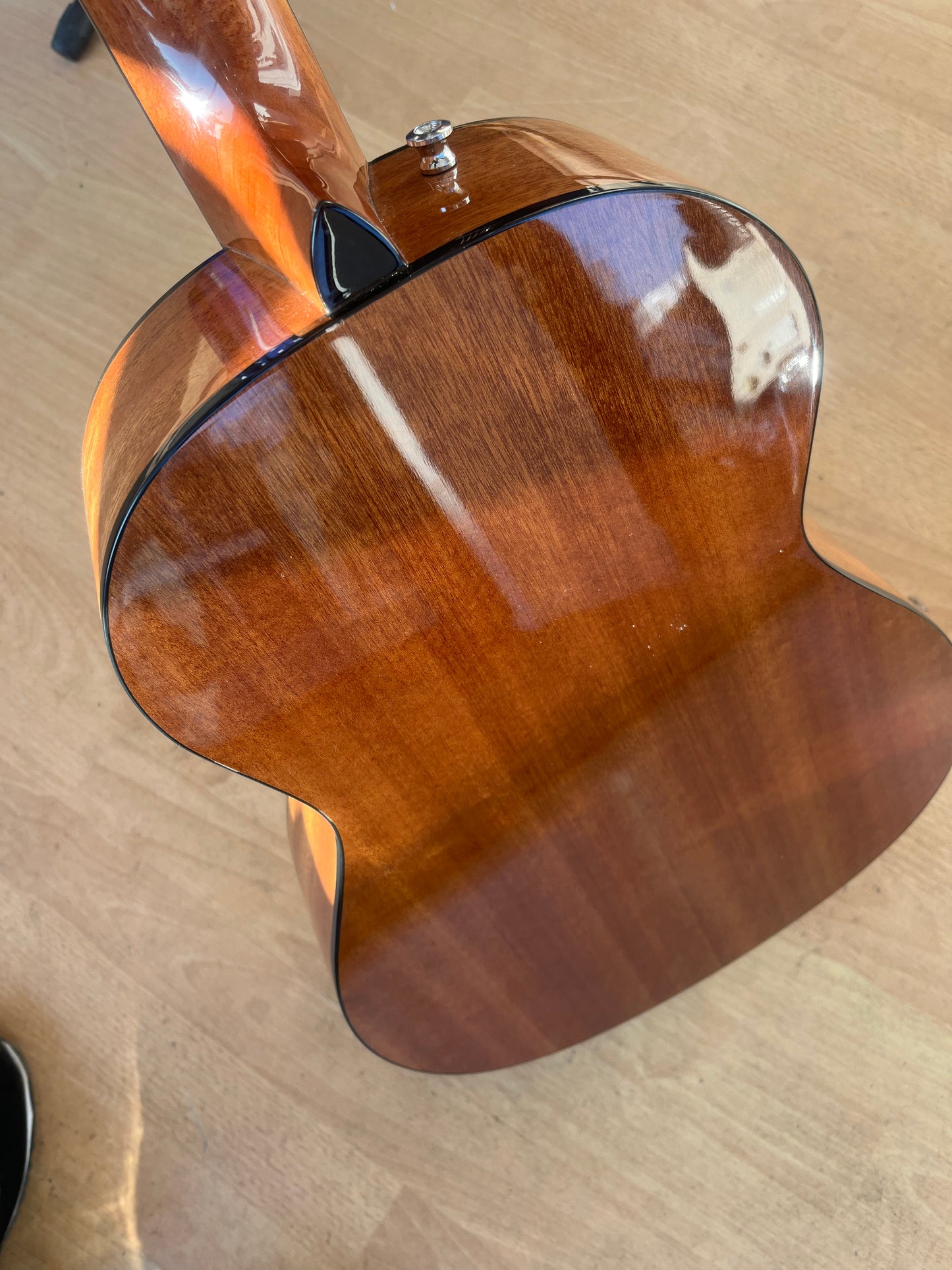 FENDER Sonaran Acoustic guitar HARD ROCK logo
