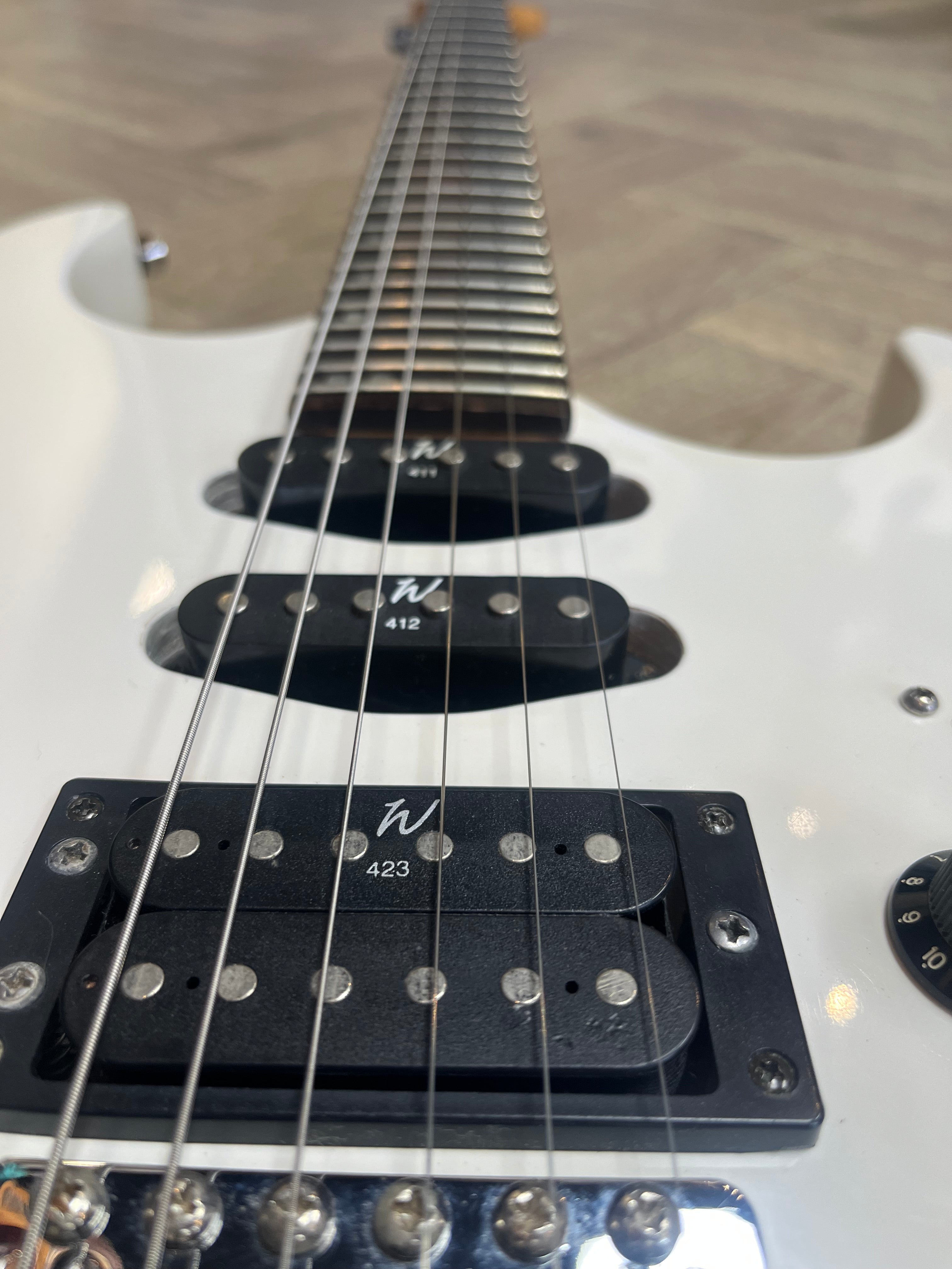 Beautiful Washburn Mercury Series in Sleek White Finish