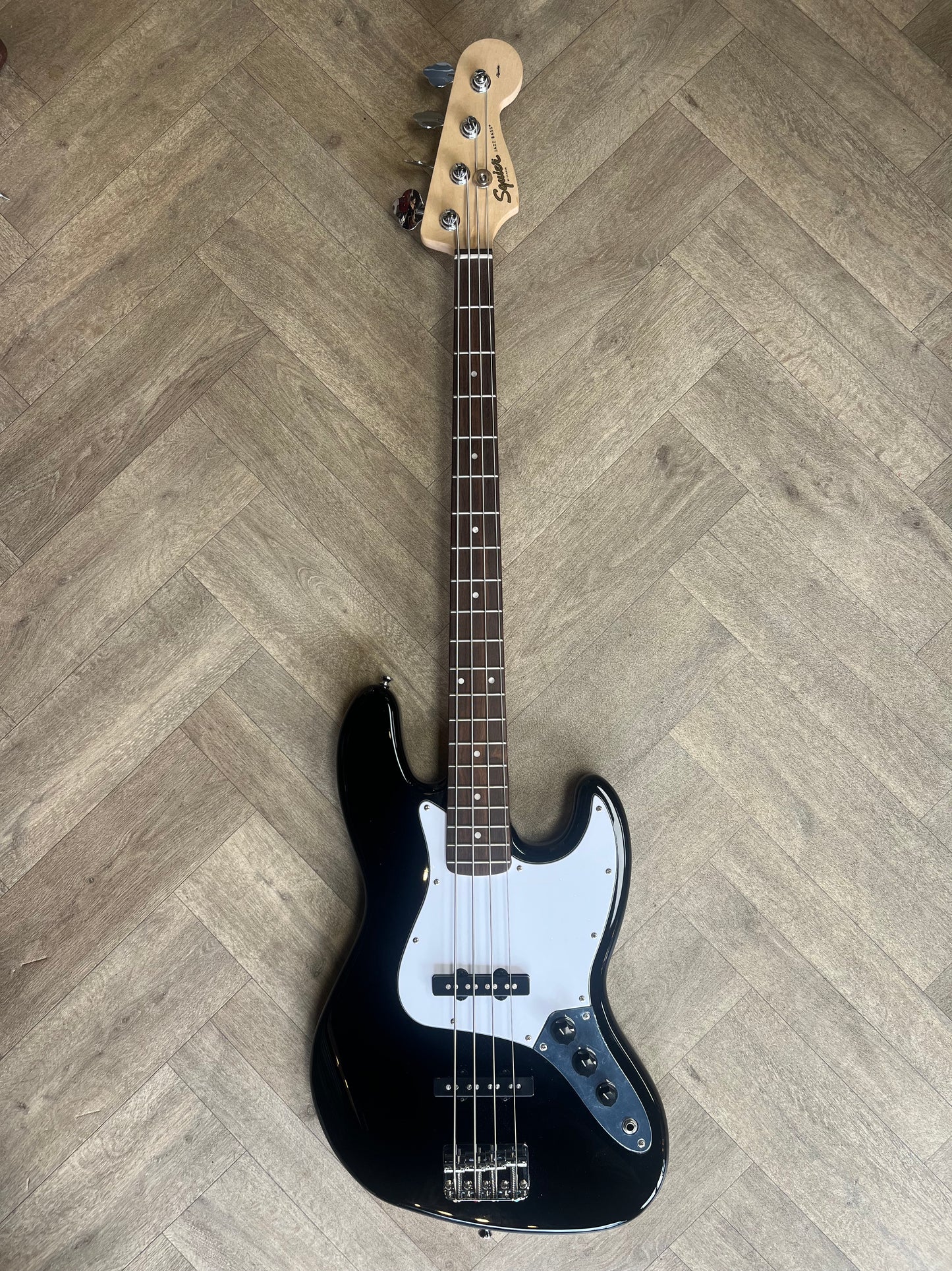 Incredible Squier Jazz Bass in Jet Black