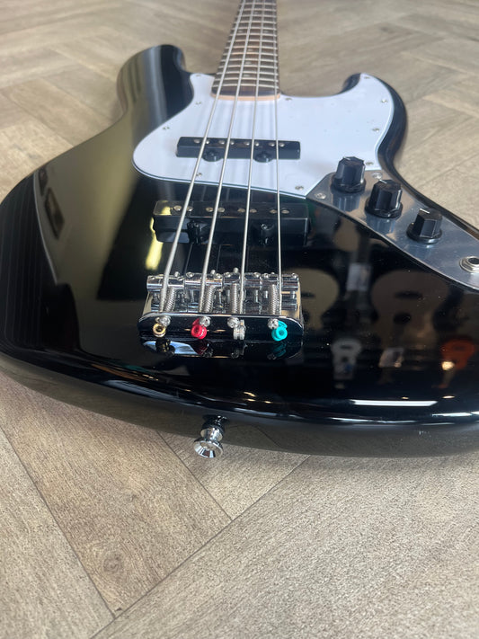 Incredible Squier Jazz Bass in Jet Black