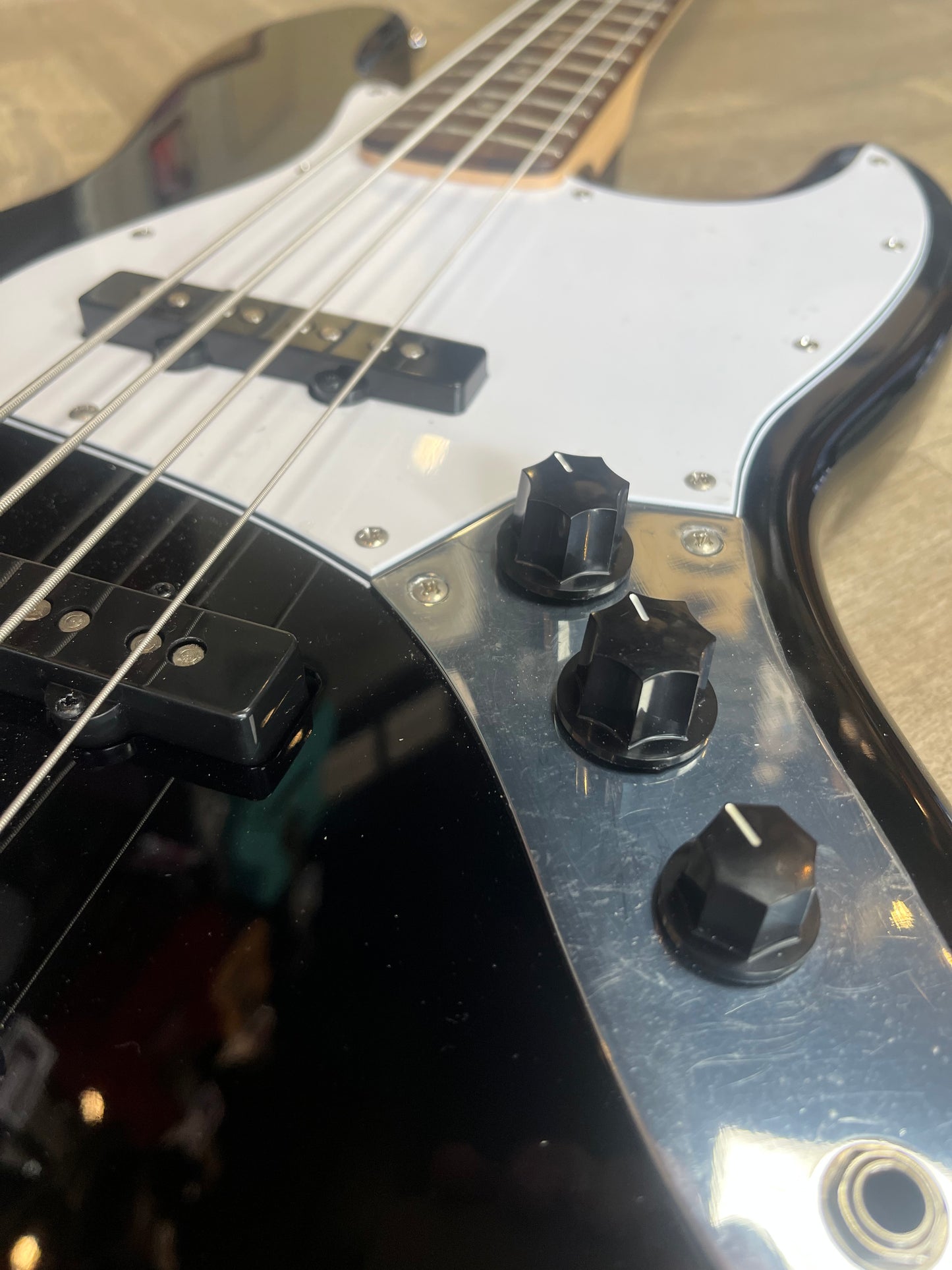 Incredible Squier Jazz Bass in Jet Black