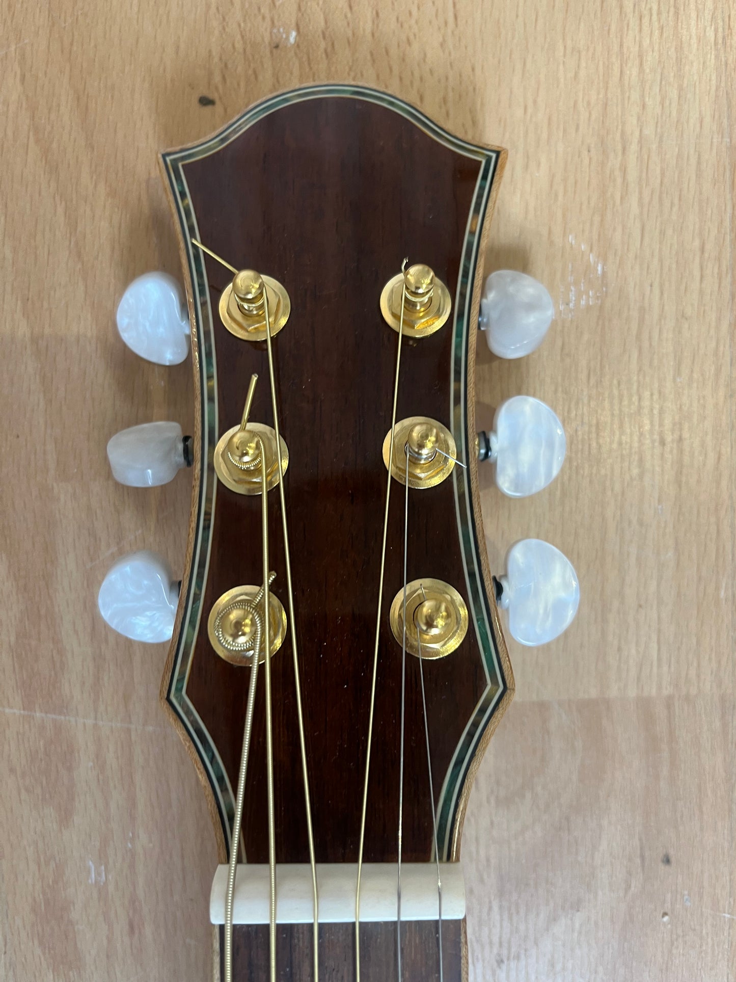 J Fisher & Co Acoustic Cutaway