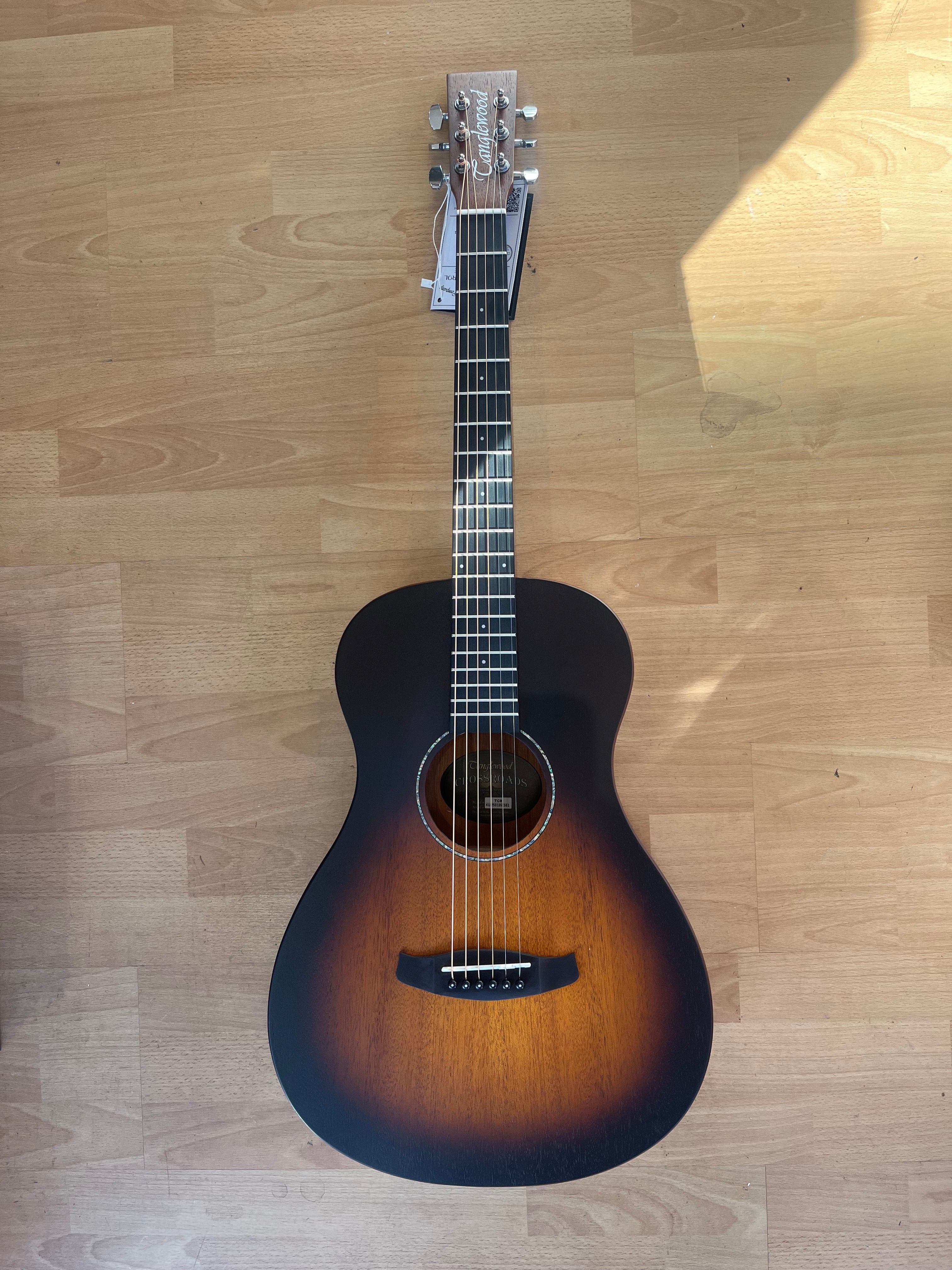 Tanglewood Cross Roads Guitar - Parlour Shape
