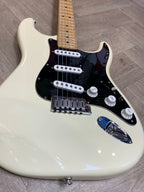 Fender American Series Stratocaster (2004, USA) – 50th Anniversary Neck Plate – Cream Finish
