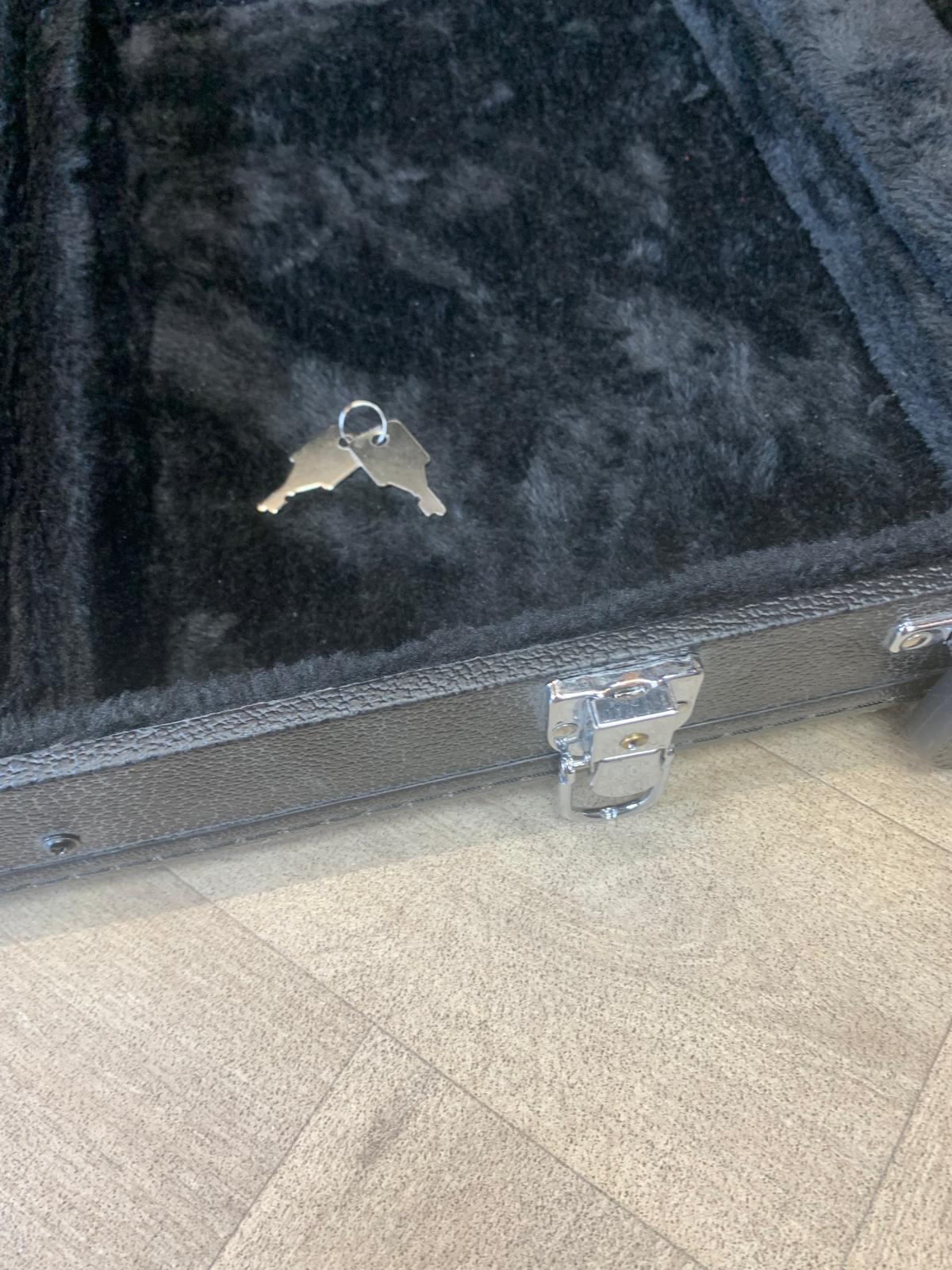 Stagg Deluxe Padded Bass Hard Case