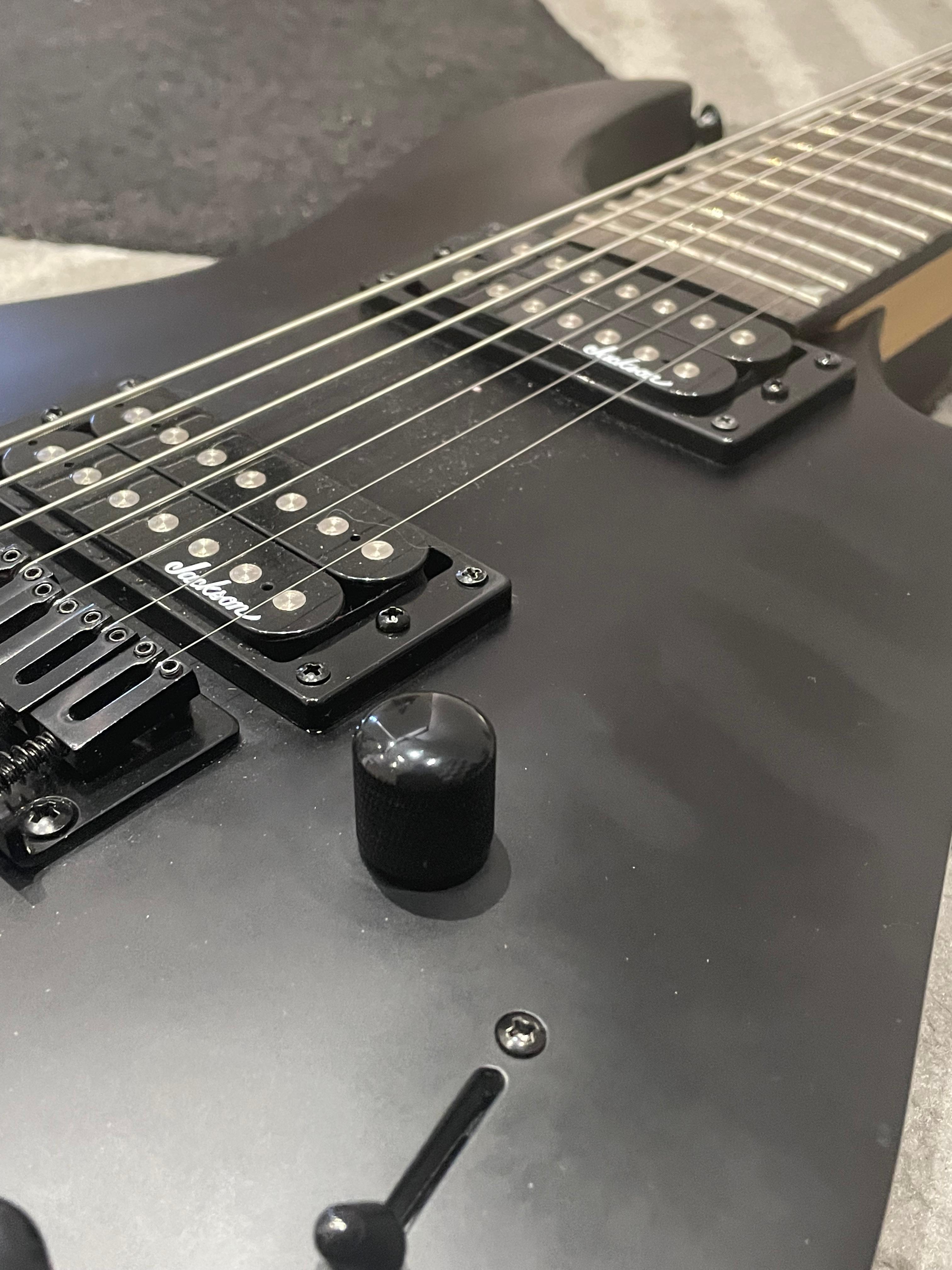 Jackson JS Series Dinky Arch Top JS22-7 DKA HT, Satin Black- Excellent Condition