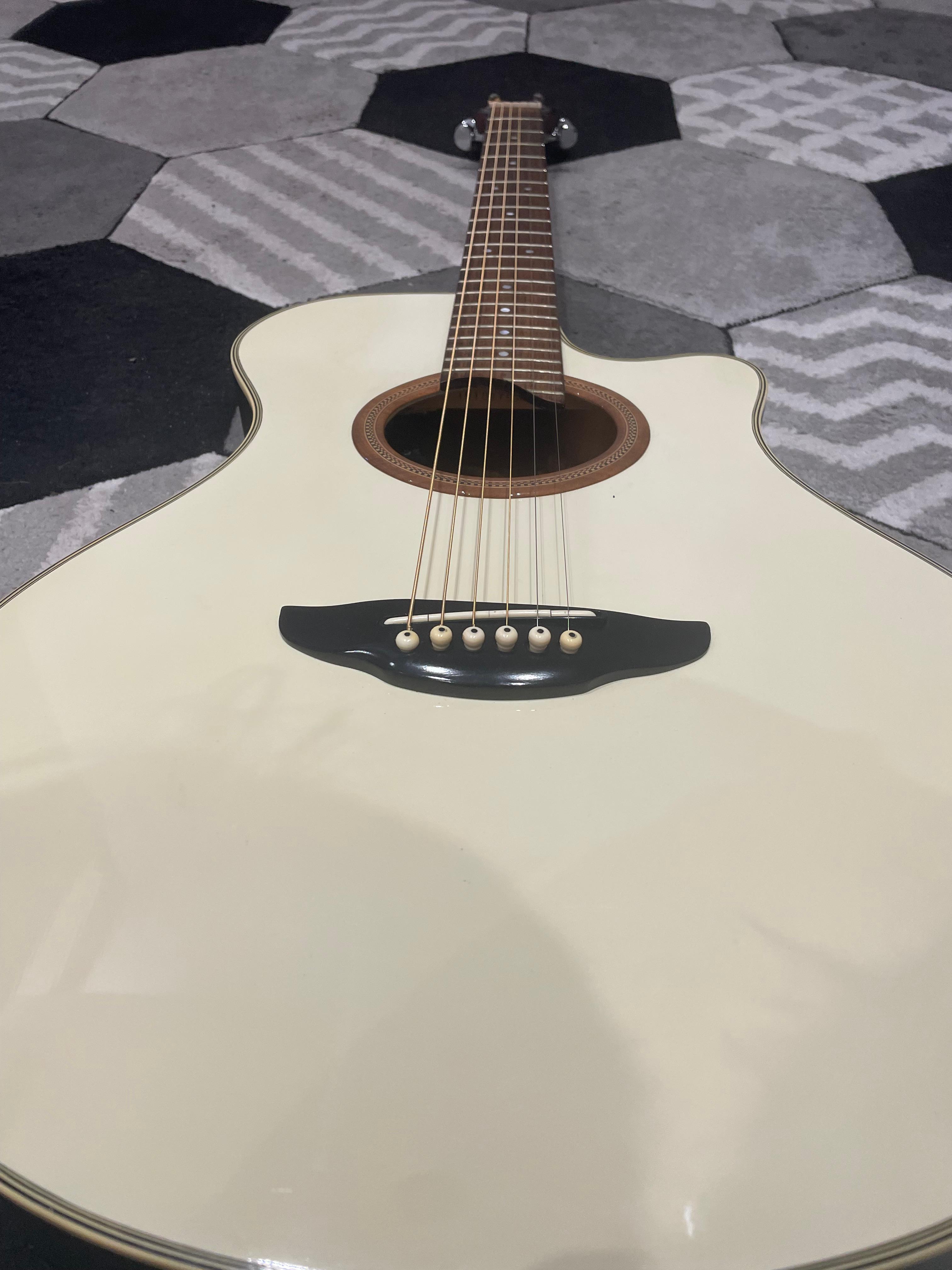 SPARES AND REPAIRS Yamaha APX-6 Electro Acoustic Guitar - READ DESCRIPTION