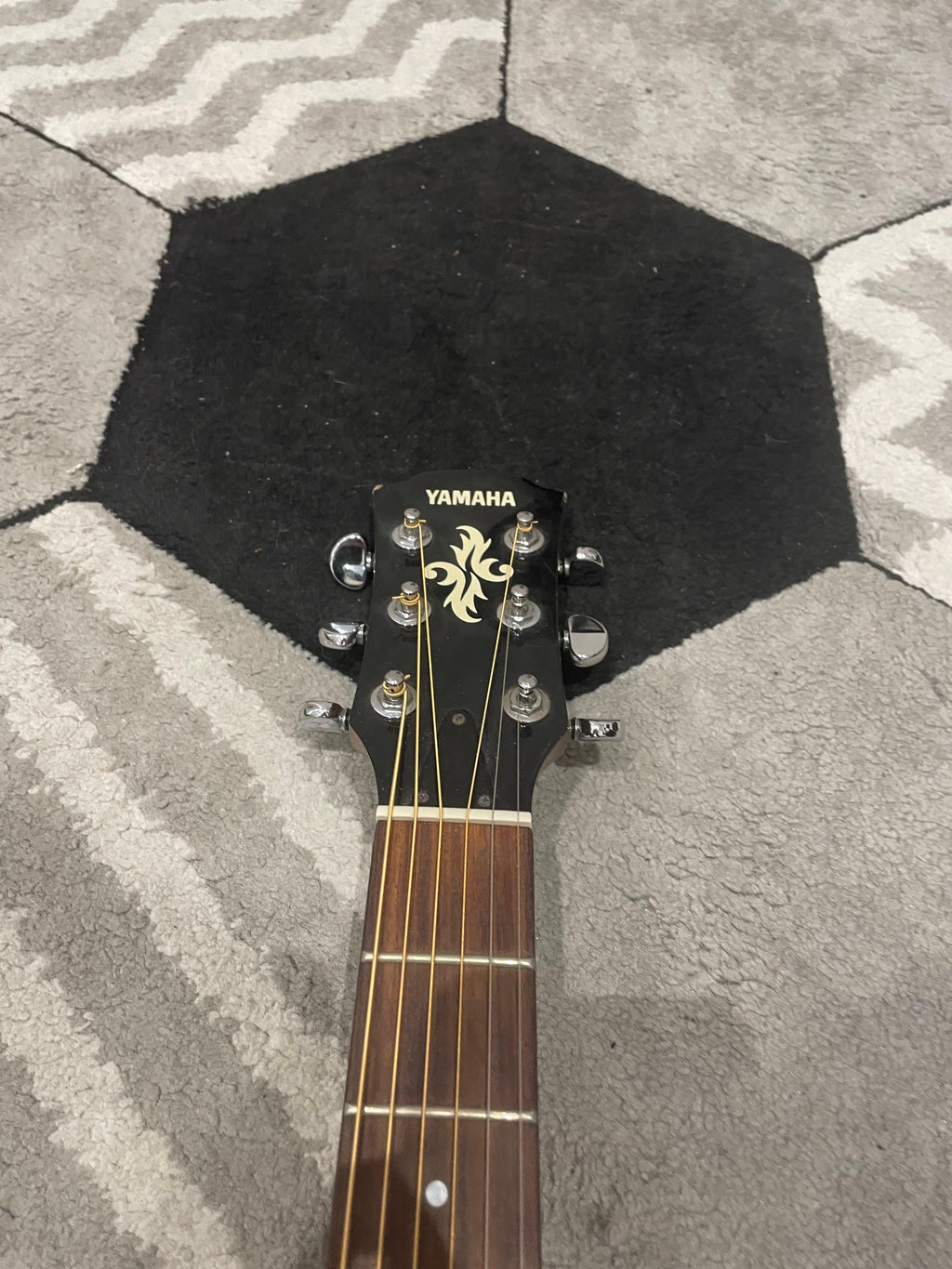 SPARES AND REPAIRS Yamaha APX-6 Electro Acoustic Guitar - READ DESCRIPTION