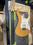 SPARES AND REPAIRS - Yamaha Pacifica - READ DESCRIPTION