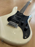 Vintage White 19080s, Yamaha Session II SE200