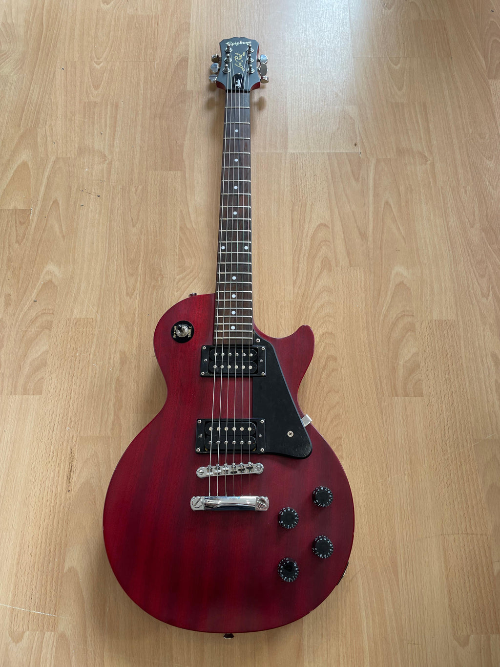 Epiphone Les Paul Studio in Wine Red Finish - Excellent Condition