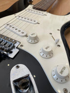 Fender Squier Affinity Series Stratocaster in Classic Black- Excellent Condition