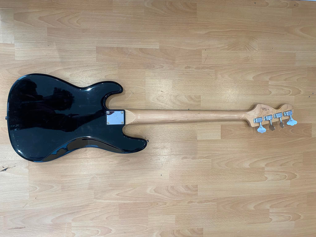 Fender Squier Affinity Precision Bass PJ in Black - Excellent Condition