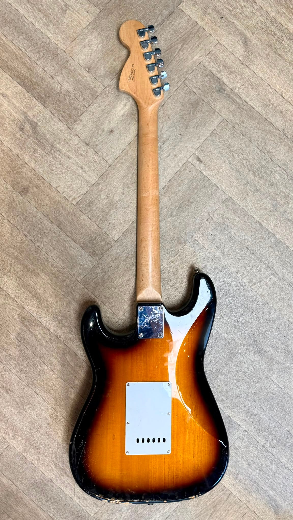 Fender Squier Affinity Series Stratocaster in sunburst finish- Great condition