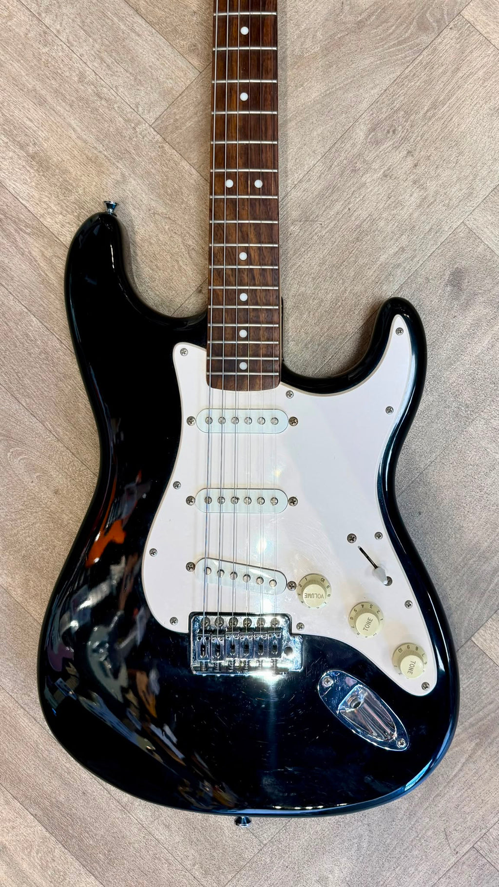 Fender Squier Affinity Series Stratocaster- Black- Great Condition