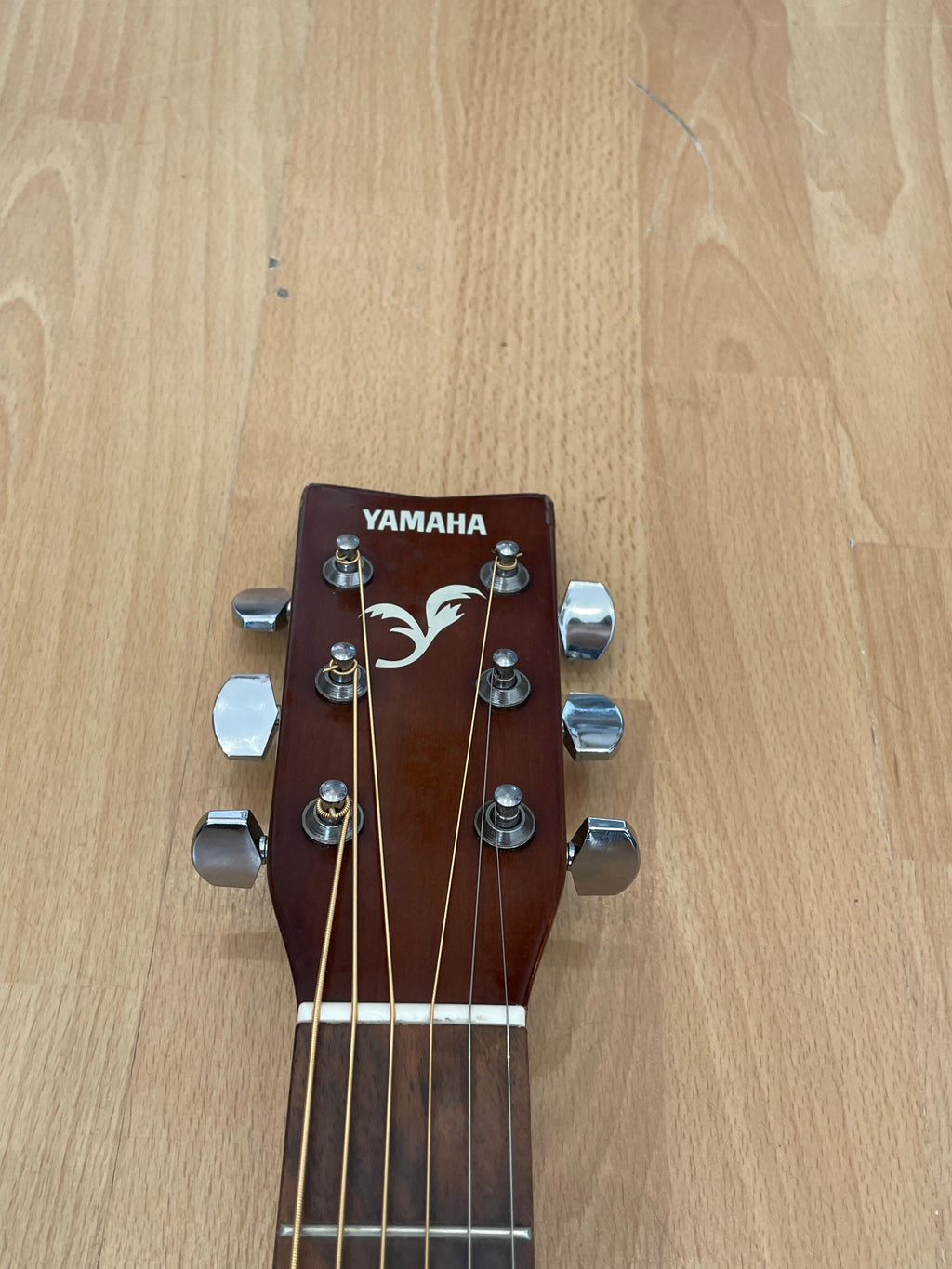 Yamaha F310 TBS Acoustic Guitar- Great Condition