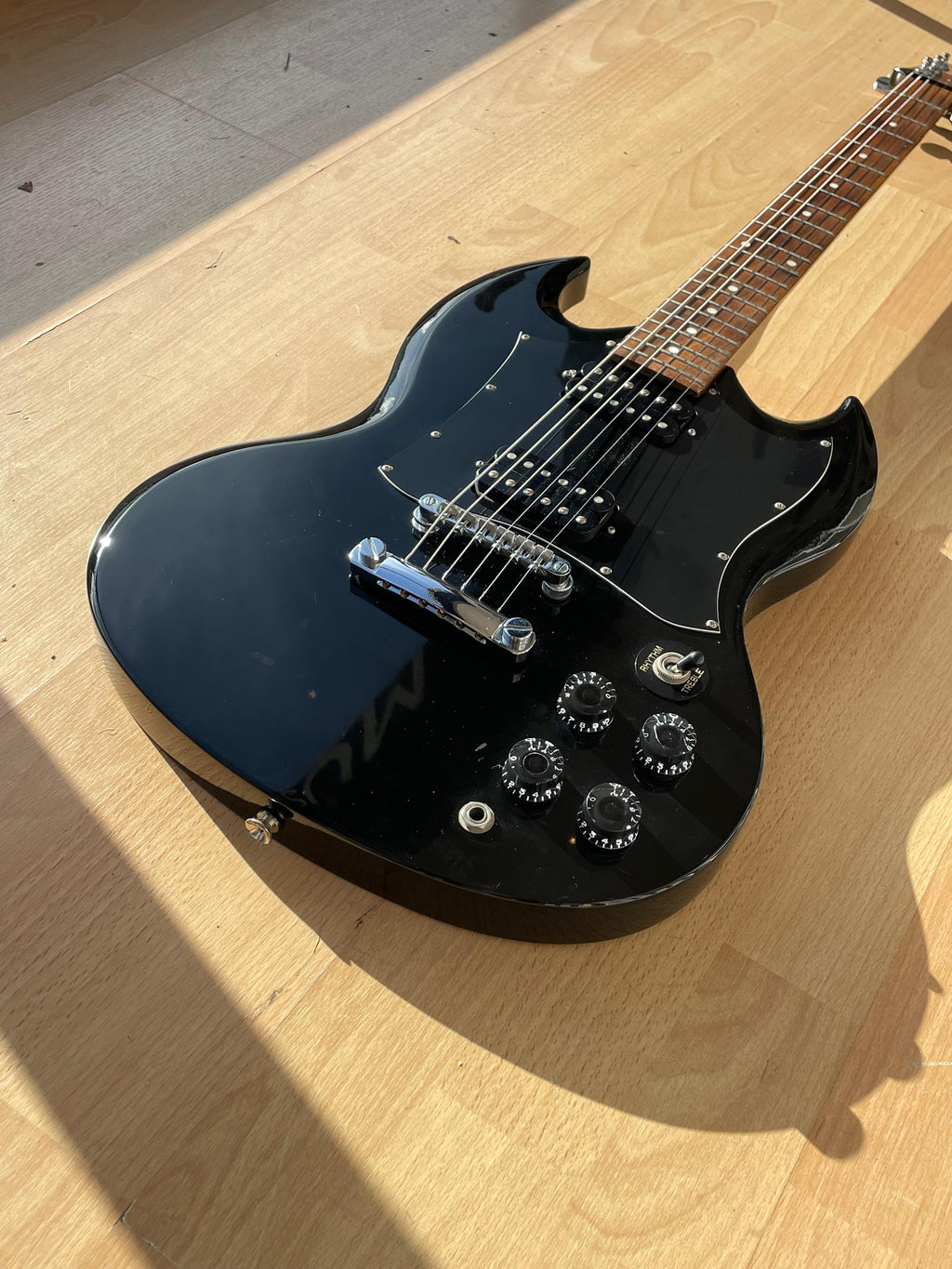 Epiphone SG 4 in  Black - Excellent Condition