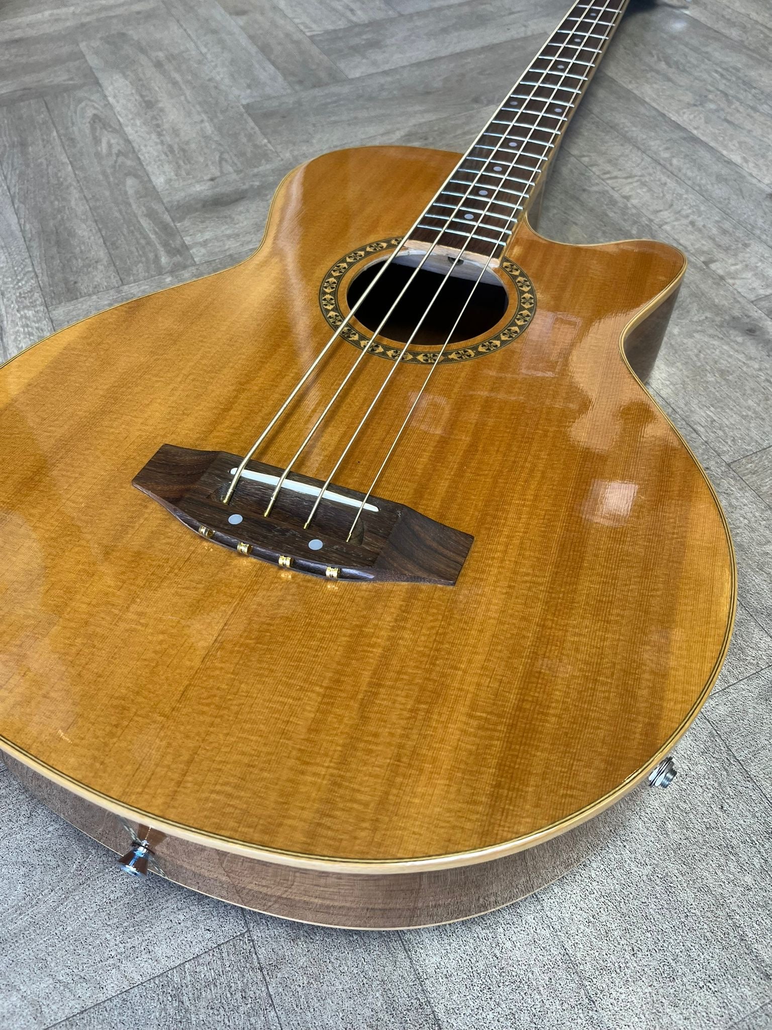 Ashbury GR5647 Acoustic Bass