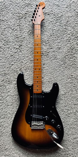 Fender Stratocaster Electric Guitar - 2-Color Sunburst Body cosmetic damage
