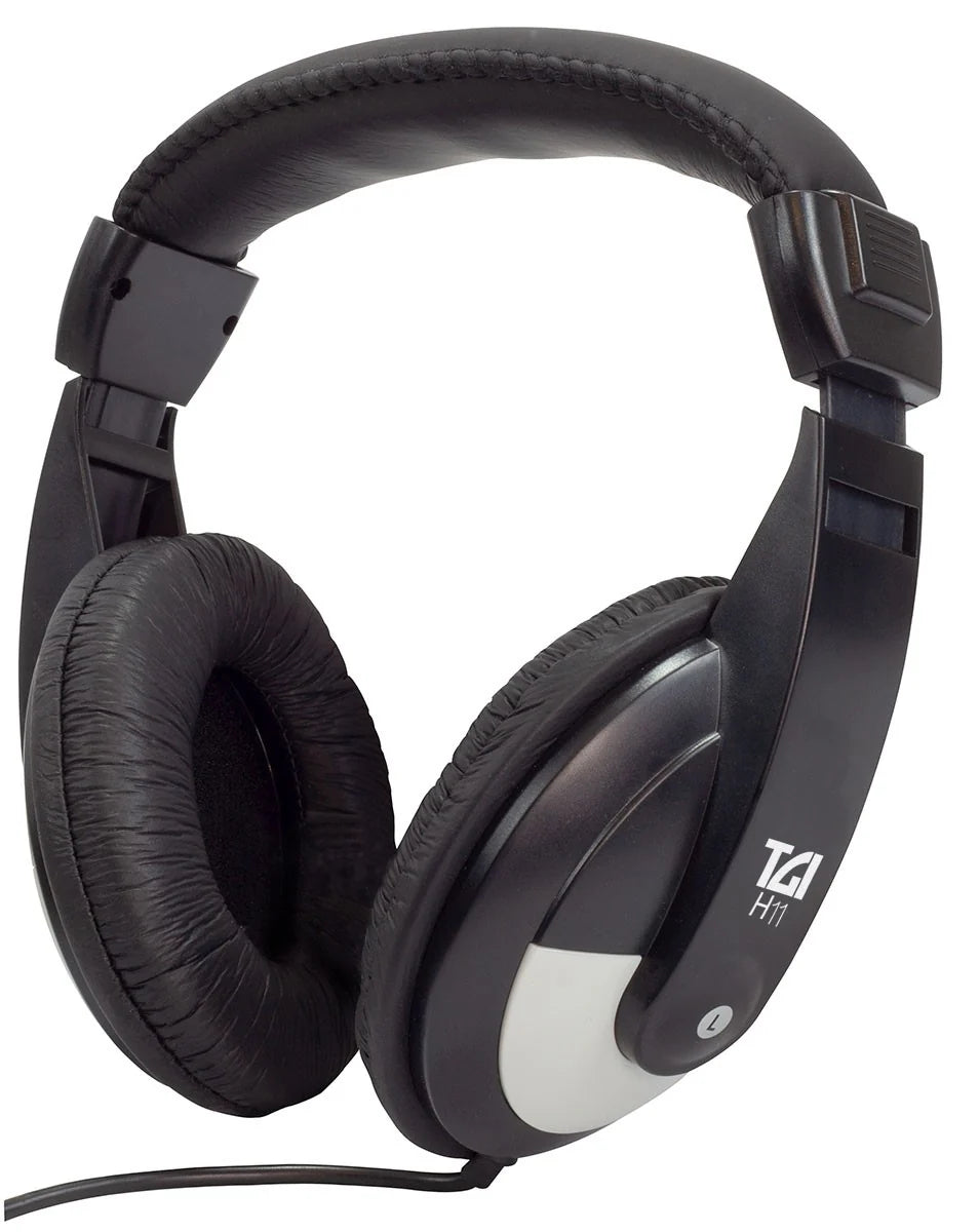A compact piano pack with the sound and features to satisfy the needs of advanced players (P223)