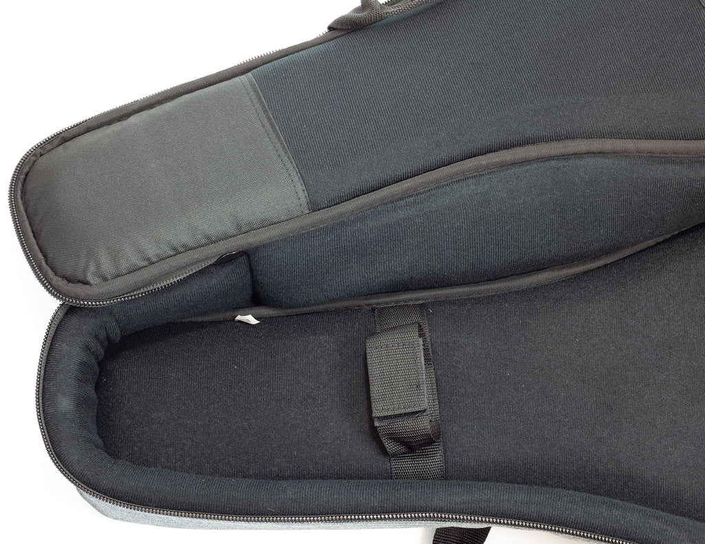 TGI GIGBAG ACOUSTIC DREADNOUGHT EXTREME SERIES.